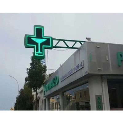 IP65 Dışarıda P10 LED Eczane Çapraz Ekran Led Bülten İşareti Tam Renkli